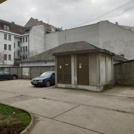 Garden Apartment - Oaza U Centru Grada Novi Sad Exteriér fotografie