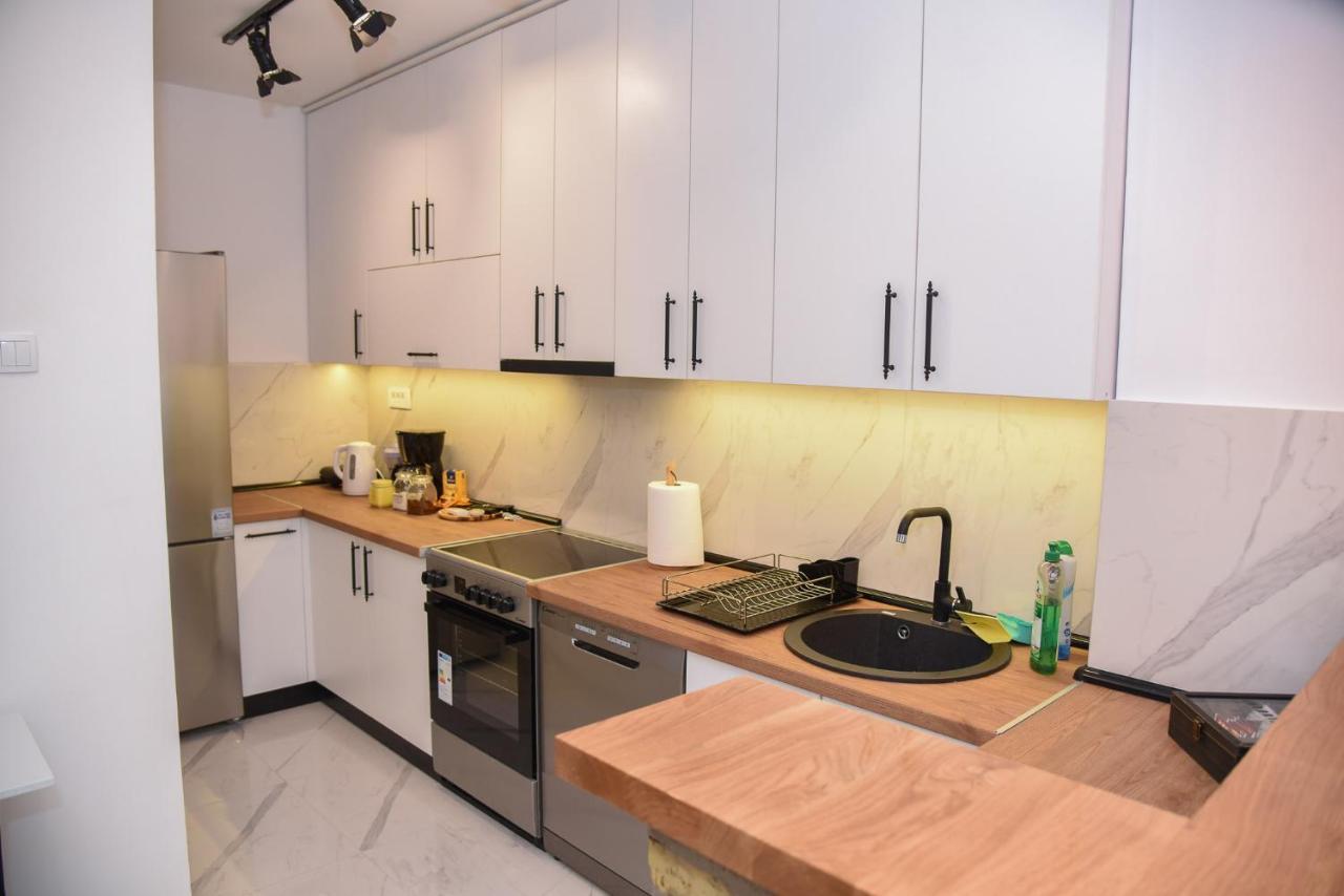 Garden Apartment - Oaza U Centru Grada Novi Sad Exteriér fotografie